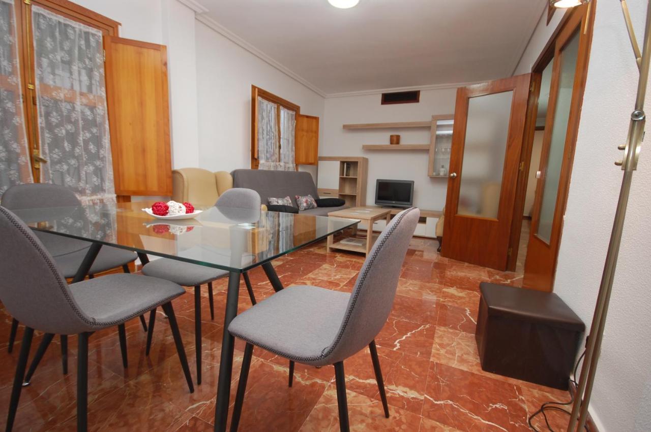 Holi-Rent Estrella Daire Sevilla Dış mekan fotoğraf